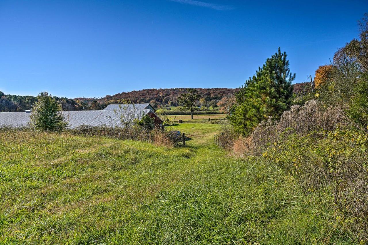 Scenic Home On 20-Acre Farm Families Welcome Cleveland Bagian luar foto